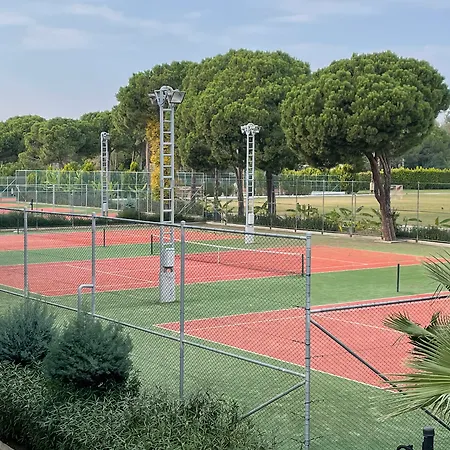 Adora & Semesteranläggning (resort) 5*